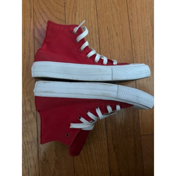Converse Chuck Taylor II high tops, red, size 6. - Picture 6 of 9